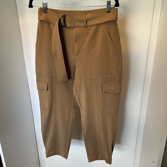 Banana Republic Slim Refined Stretch Cargo Pant 4 Short - Picture 2 of 11